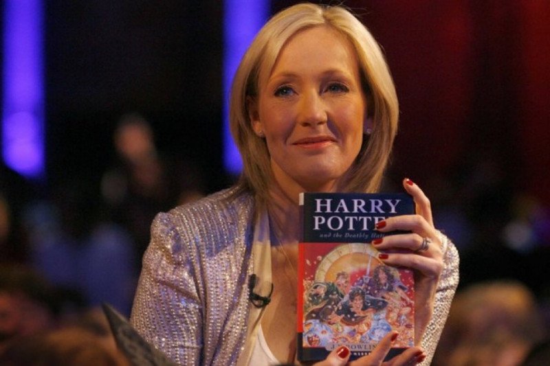 JK Rowling Penulis Harry Potter